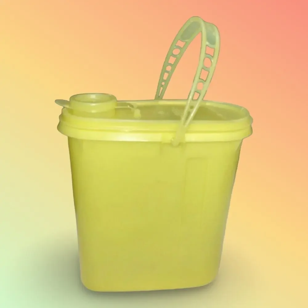 Tupperware 2 Qt Beverage Buddy Pitcher Lid Handle 587 510 Yellow Vintage
